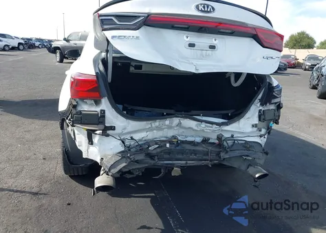 2021 Kia Forte Gt Manual z USA, uszkodzony, nr VIN 3KPF44AC9ME318338